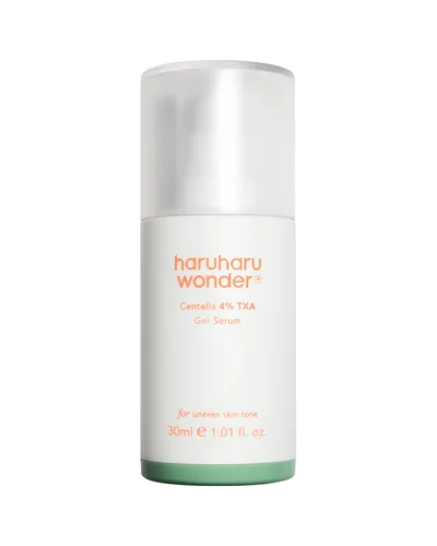 Envase de Centella 4% TXA Gel Serum sobre fondo blanco