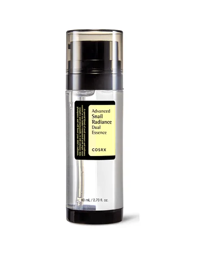 Envase de Advanced Snail Radiance Dual Essence sobre fondo blanco