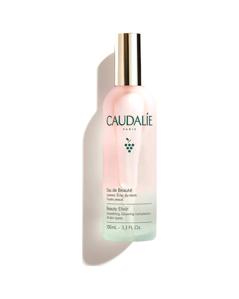 Envase de Agua de Belleza sobre fondo blanco