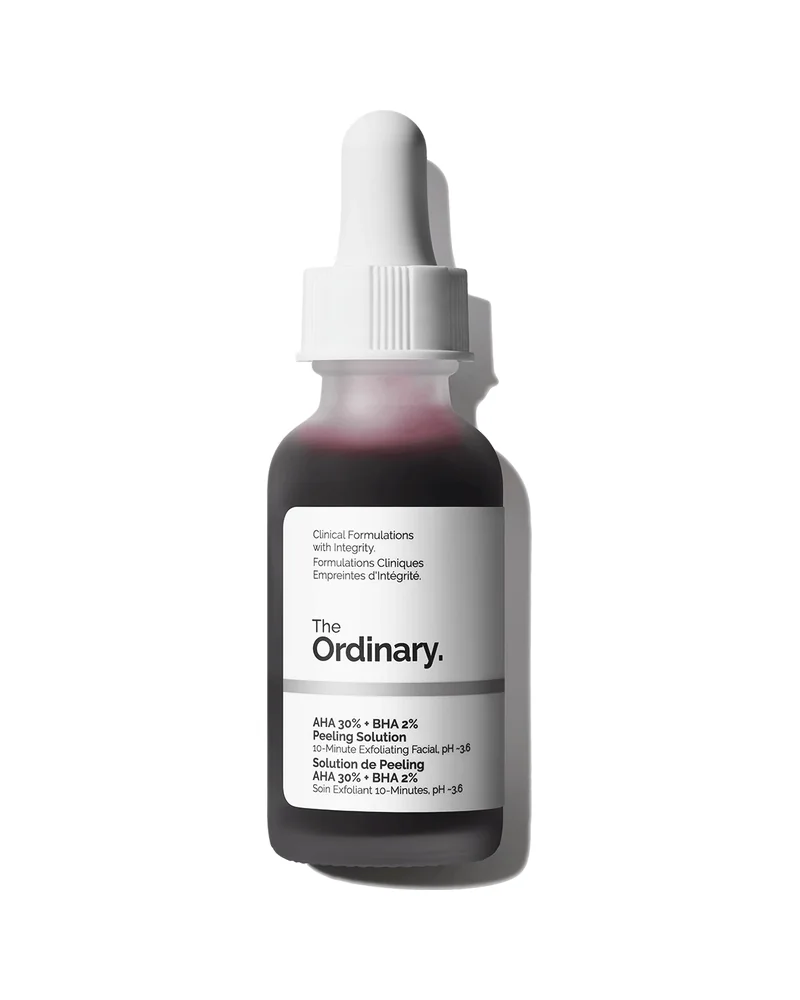 Envase de AHA 30% + BHA 2% Peeling Solution sobre fondo blanco