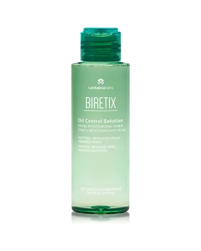 Envase de Biretix Oil Control Solution sobre fondo blanco