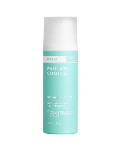 Envase de Calm Sérum Reparador sobre fondo blanco
