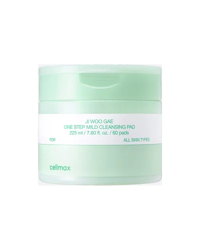 Envase de Ji Woo Gae One Step Mild Cleansing Pad sobre fondo blanco