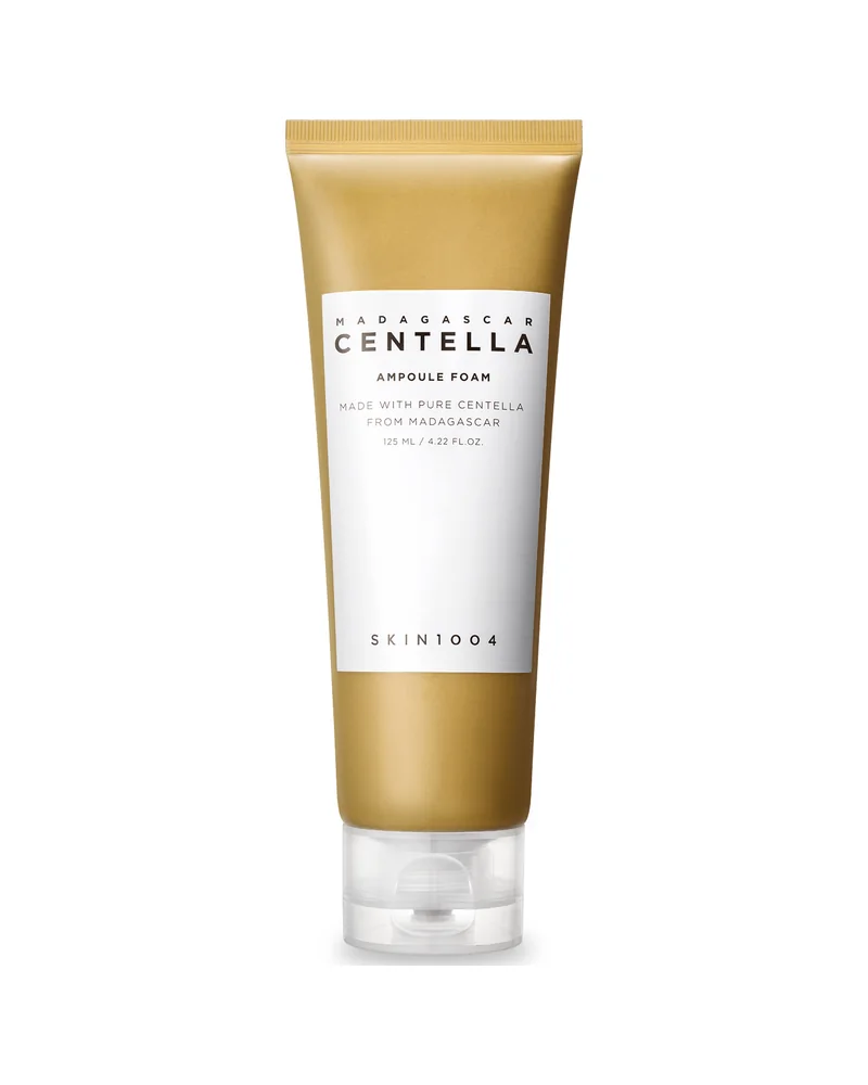 Envase de Madagascar Centella Ampoule Foam sobre fondo blanco