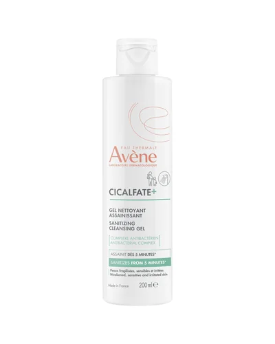 Envase de Cicalfate+ Gel Limpiador Purificante sobre fondo blanco
