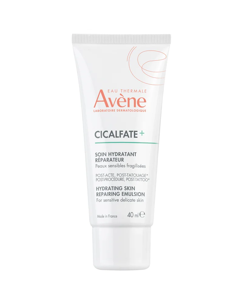 Envase de Cicalfate+ Hidratante Reparadora Post-Acto sobre fondo blanco