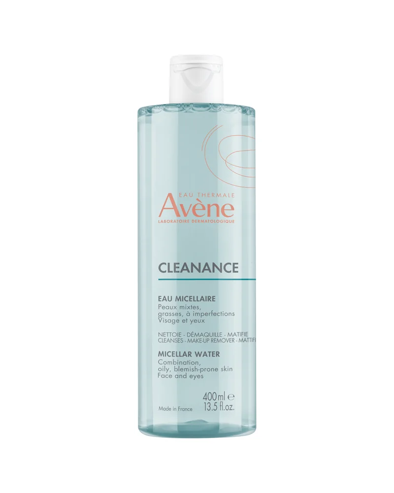 Envase de Cleanance Agua Micelar sobre fondo blanco