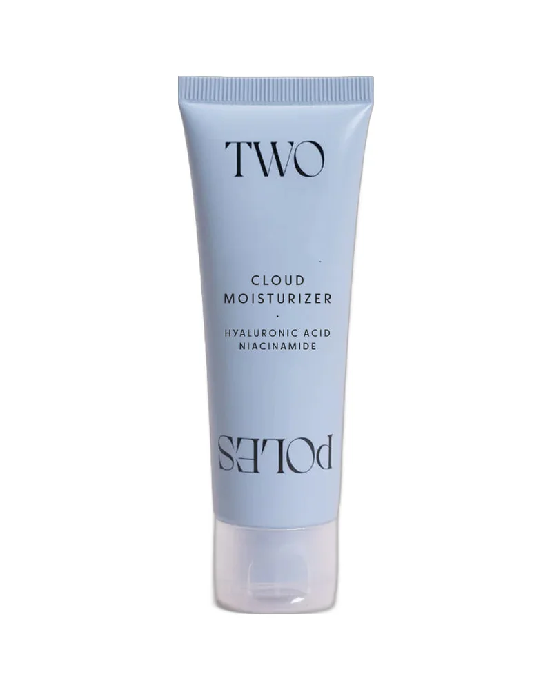 Envase de Cloud Moisturizer sobre fondo blanco