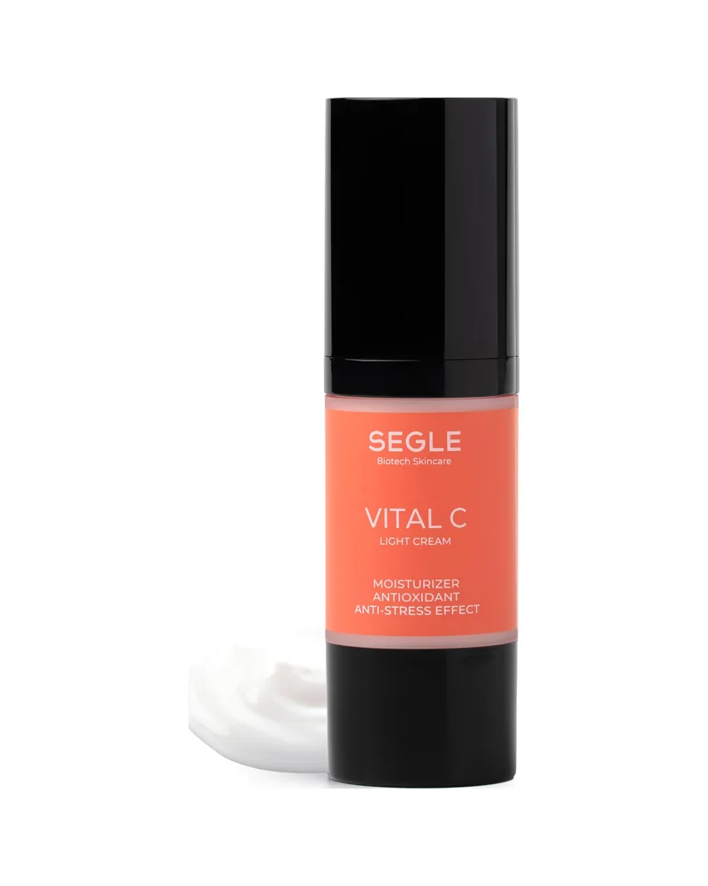 Envase de Crema Vital C sobre fondo blanco
