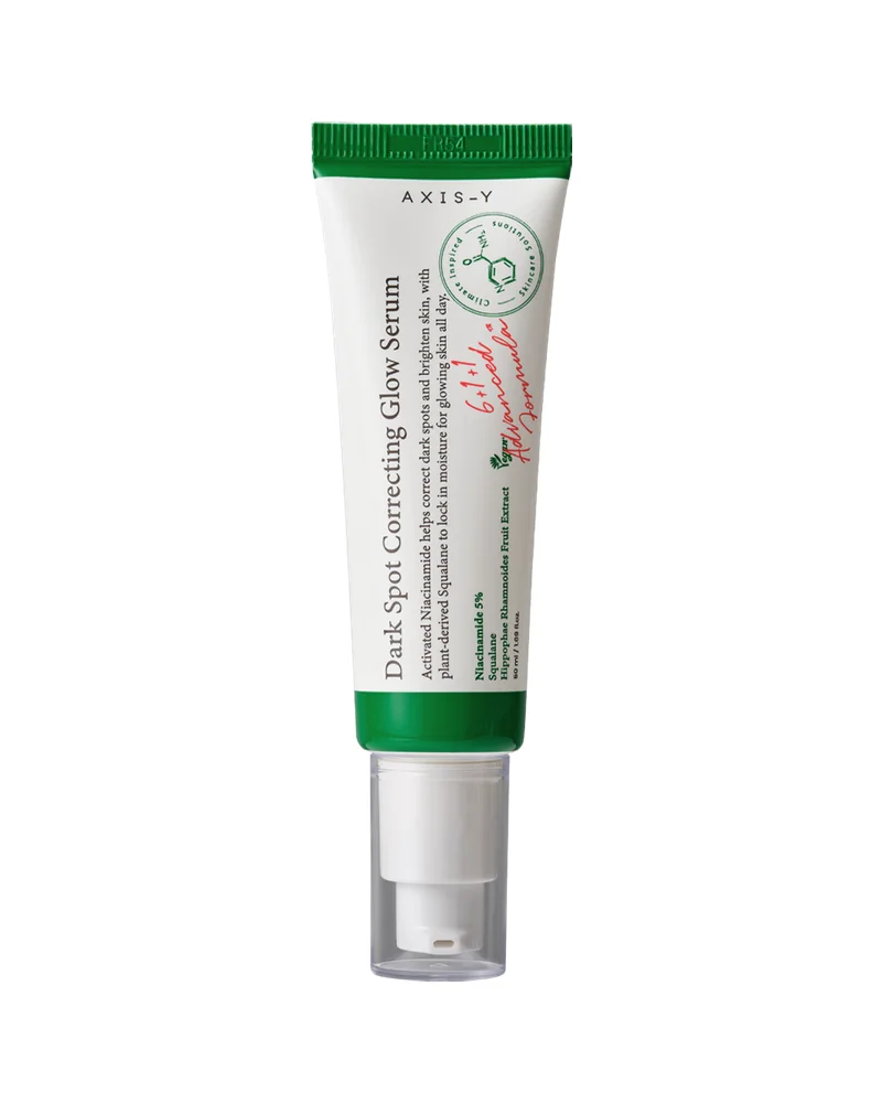 Tubo con dosificador de Dark Spot Correcting Glow Serum sobre fondo blanco