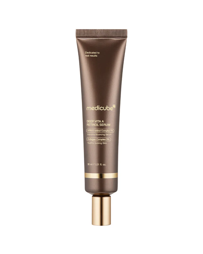 Tubo de Deep Reviving Bakuchiol Retinol Serum (rotulado Deep Vita A Retinol Serum) sobre fondo blanco