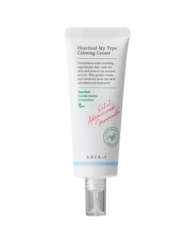Tubo con dosificador de Heartleaf My Type Calming Cream sobre fondo blanco