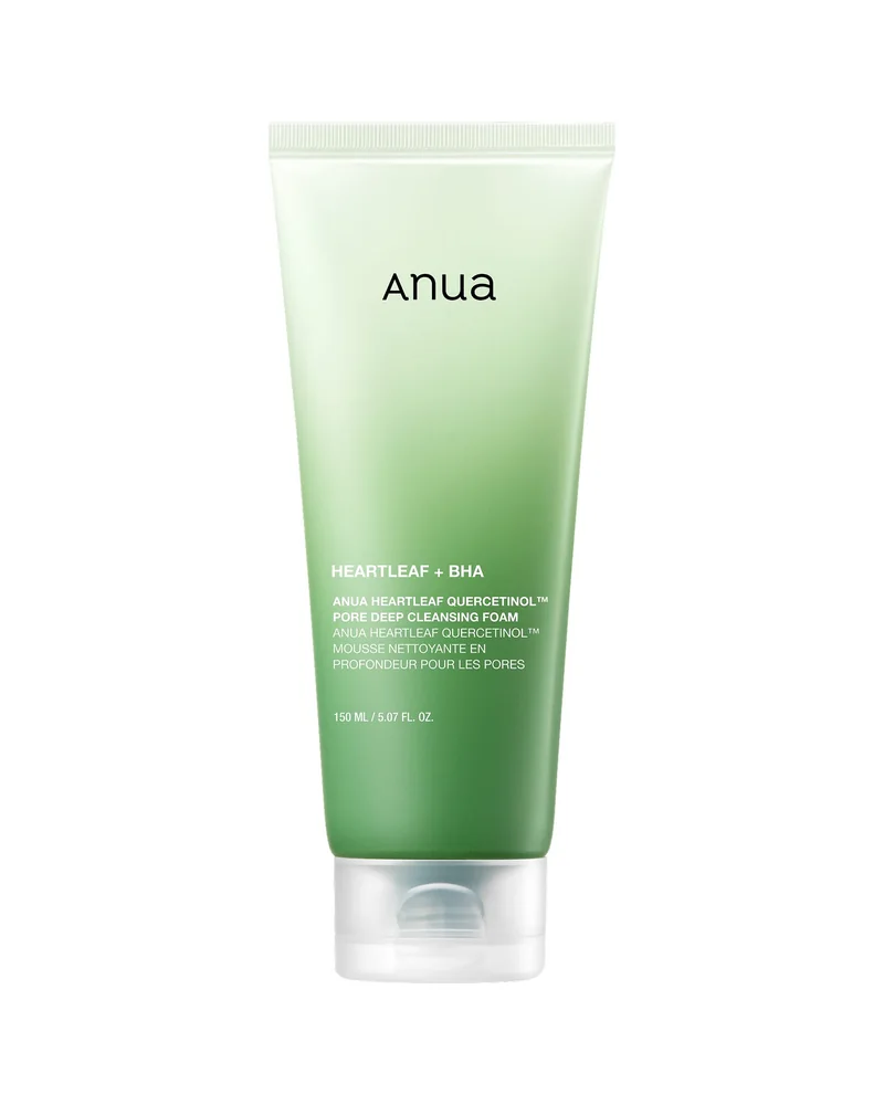 Envase de Heartleaf Quercetinol Pore Deep Cleansing Foam sobre fondo blanco