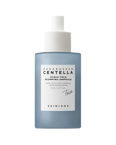 Envase de Madagascar Centella Hyalu-Teca Plumping Ampoule sobre fondo blanco