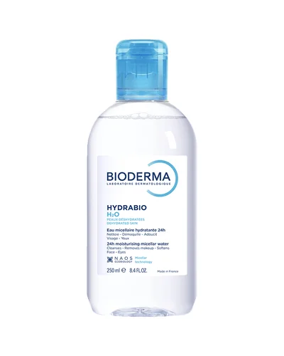 Envase de Hydrabio H2O sobre fondo blanco