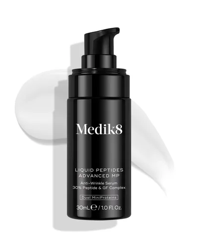 Envase de Liquid Peptides Advanced MP sobre fondo blanco, con una muestra de la textura al lado