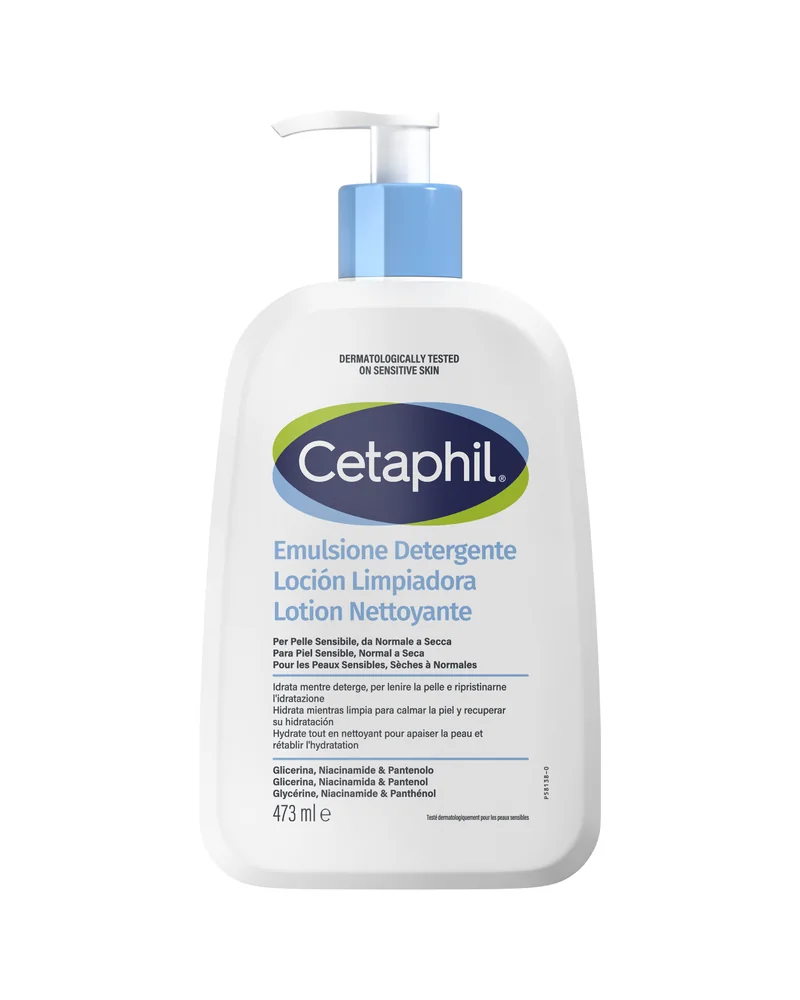 Envase con dosificador de Cetaphil Loción Limpiadora sobre fondo blanco