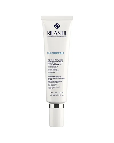 Tubo con dosificador de Multirepair Crema Nutri-Reparadora sobre fondo blanco