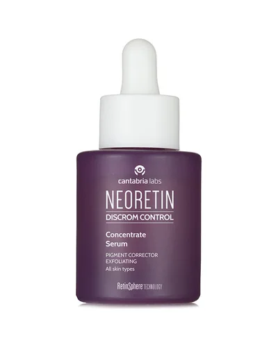 Envase de Neoretin Discrom Control Concentrate sobre fondo blanco
