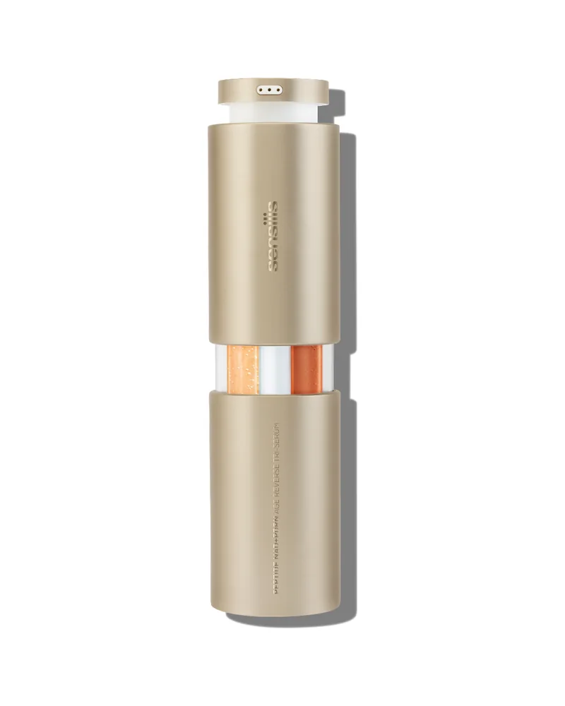 Envase de Peptide NAD+ PDRN Tri-Serum sobre fondo blanco