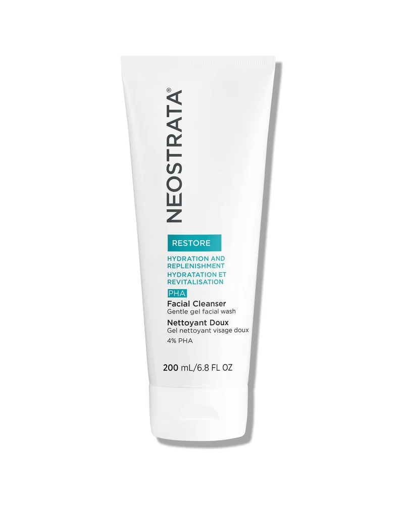 Envase de Restore PHA Facial Cleanser sobre fondo blanco