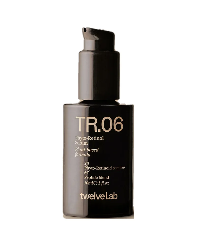 Envase de Phyto Retinol Serum sobre fondo blanco