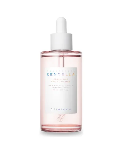 Envase de Madagascar Centella Poremizing Fresh Ampoule sobre fondo blanco