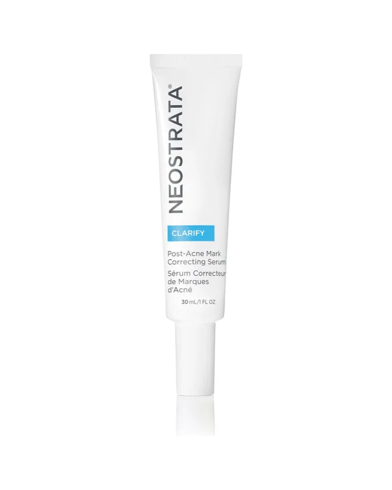 Envase de Post-Acne Mark Correcting Serum sobre fondo blanco