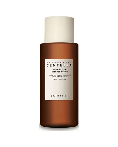 Envase de Madagascar Centella Probio-Cica Essence Toner sobre fondo blanco