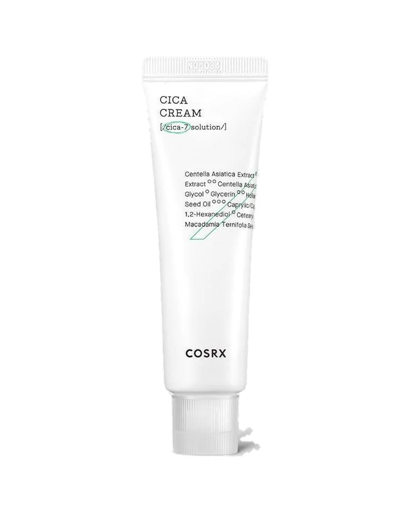 Envase de Pure Fit Cica Cream sobre fondo blanco
