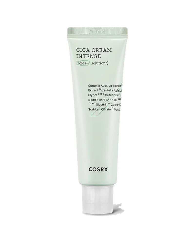 Envase de Pure Fit Cica Cream Intense sobre fondo blanco