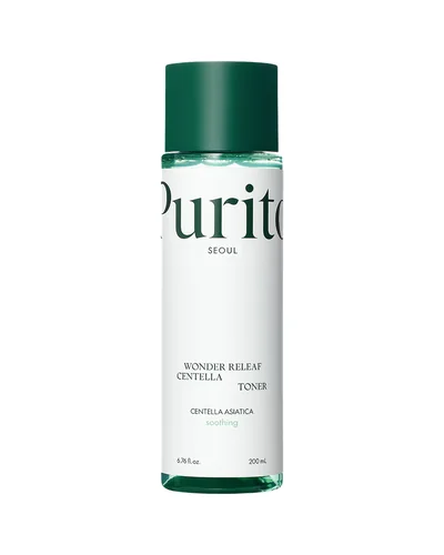 Envase de Wonder Releaf Centella Toner sobre fondo blanco