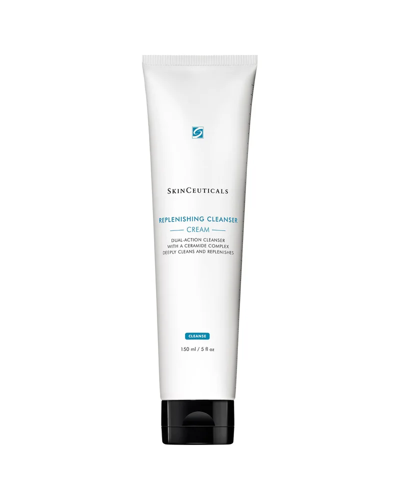 Envase de Replenishing Cleanser sobre fondo blanco