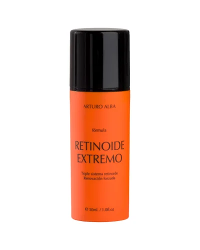 Envase de Retinoide Extremo sobre fondo blanco