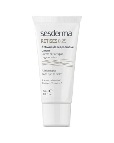 Envase de Retises 0.25 Crema sobre fondo blanco