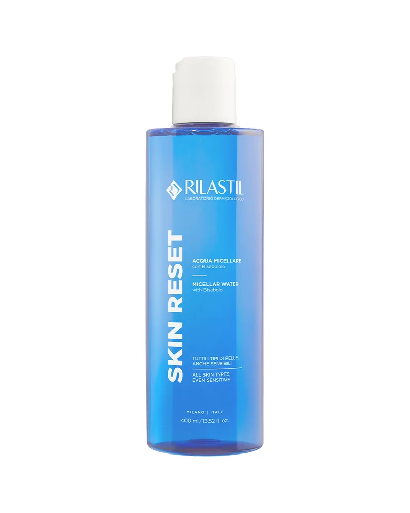 Envase de Skin Reset Agua Micelar sobre fondo blanco