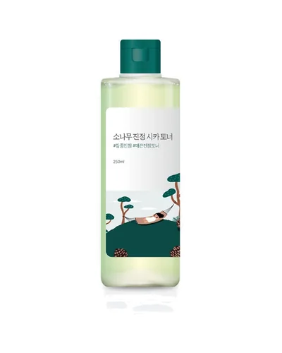 Envase de Pine Calming Cica Toner sobre fondo blanco