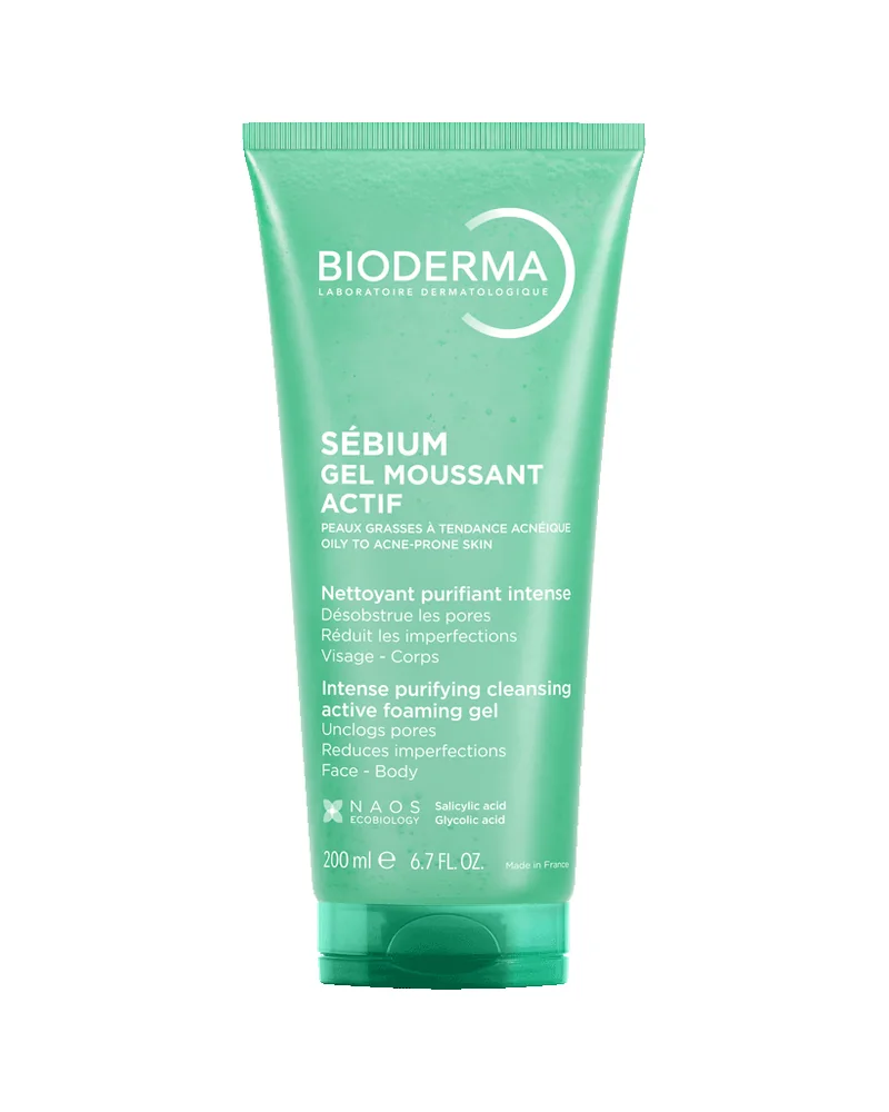 Envase de Sébium Gel Moussant Actif sobre fondo blanco