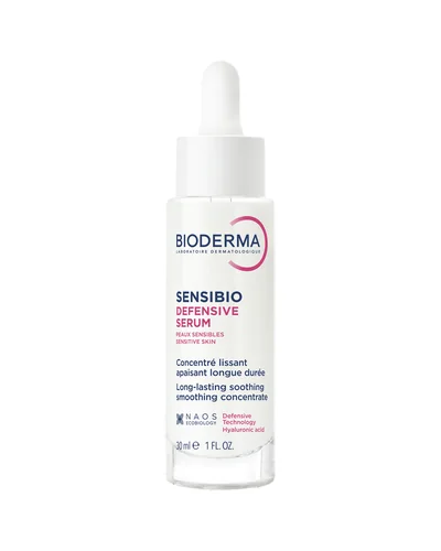 Envase de Sensibio Defensive Sérum sobre fondo blanco