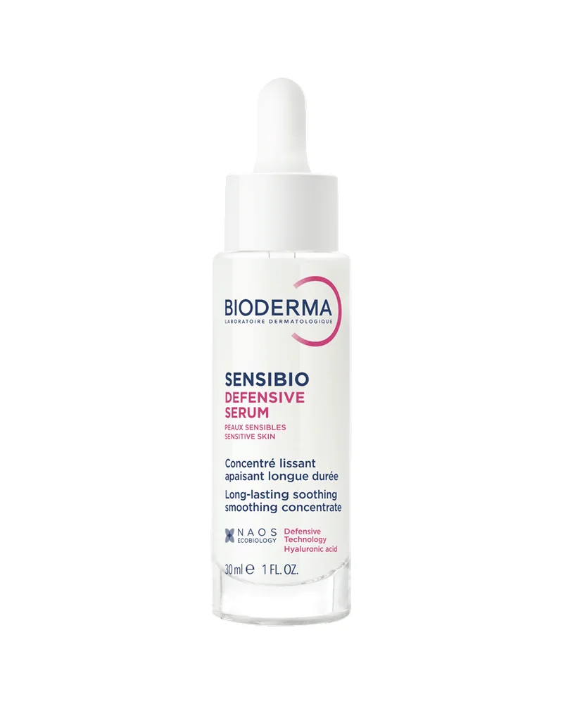 Envase de Sensibio Defensive Sérum sobre fondo blanco