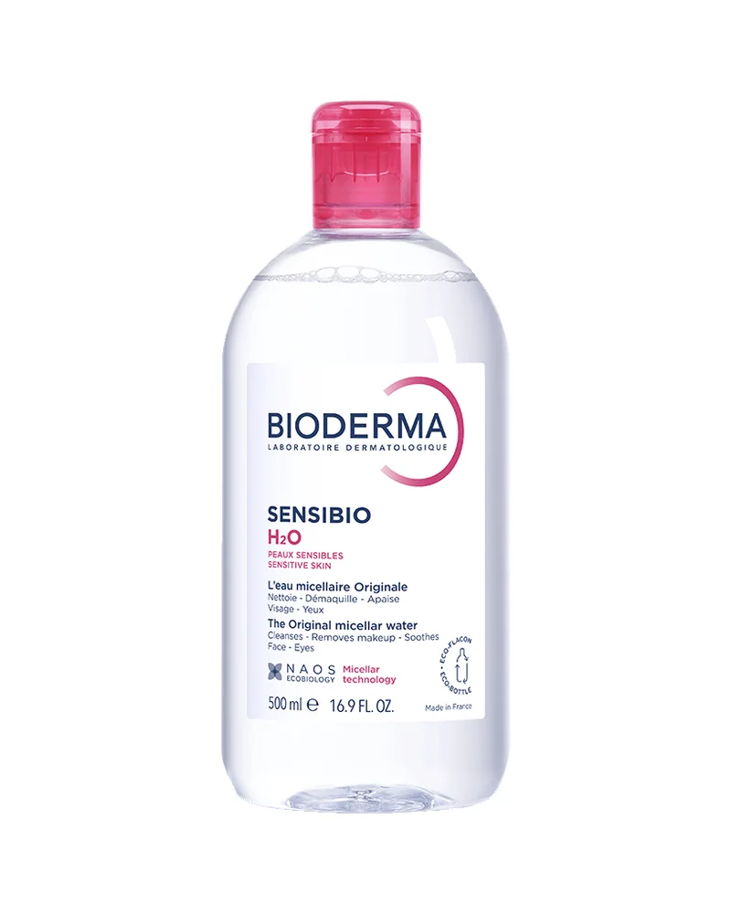 Envase de Sensibio H2O sobre fondo blanco