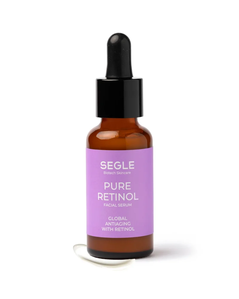 Envase de Sérum Pure Retinol sobre fondo blanco
