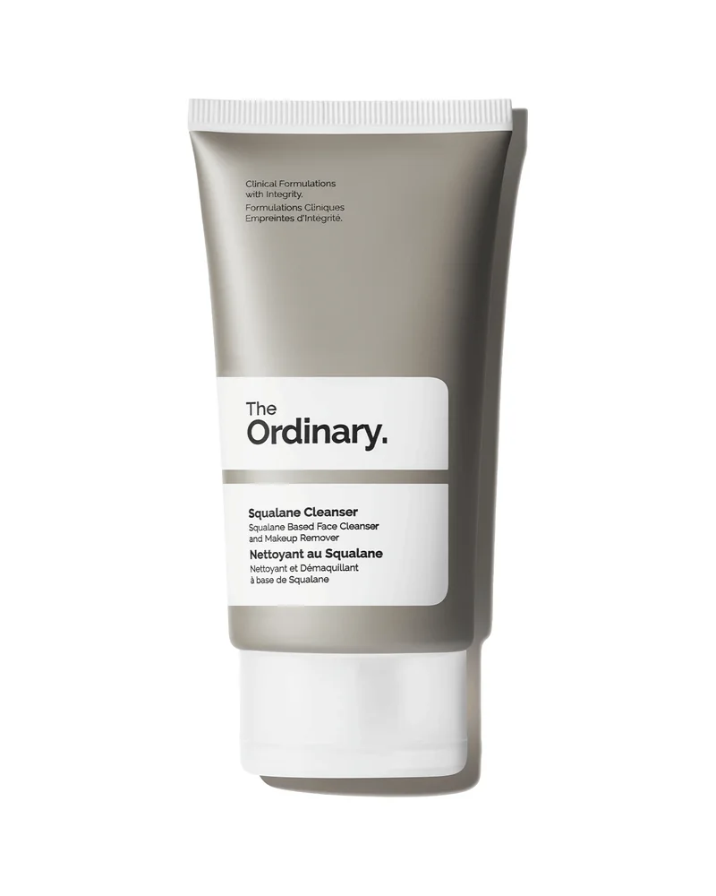 Envase de Squalane Cleanser sobre fondo blanco
