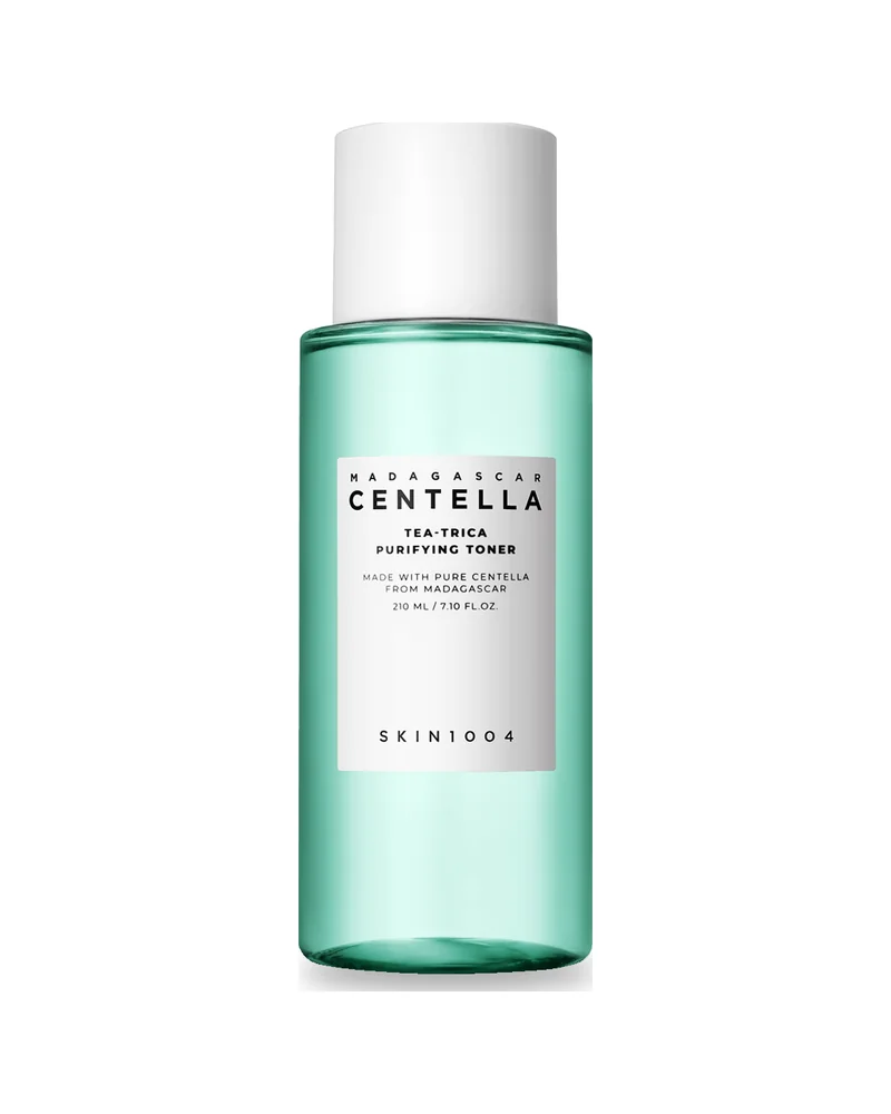 Envase de Madagascar Centella Tea-Trica Purifying Toner sobre fondo blanco