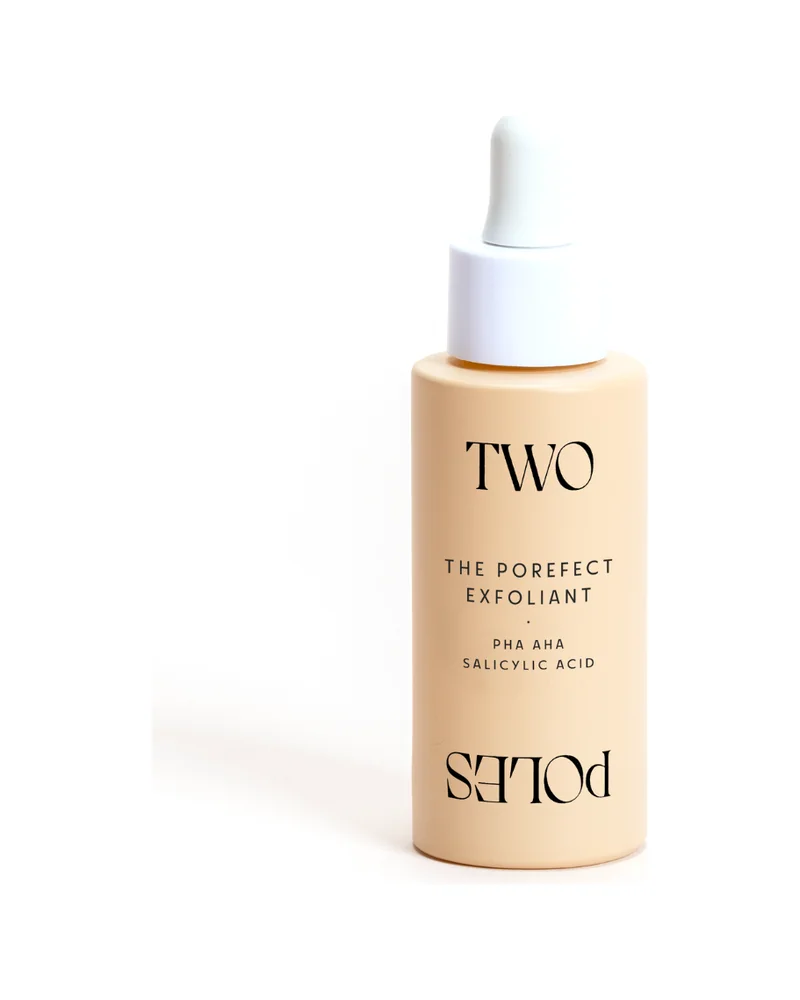 Envase de The Porefect Exfoliant sobre fondo blanco