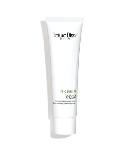 Envase de Tolerance Cleanser sobre fondo blanco