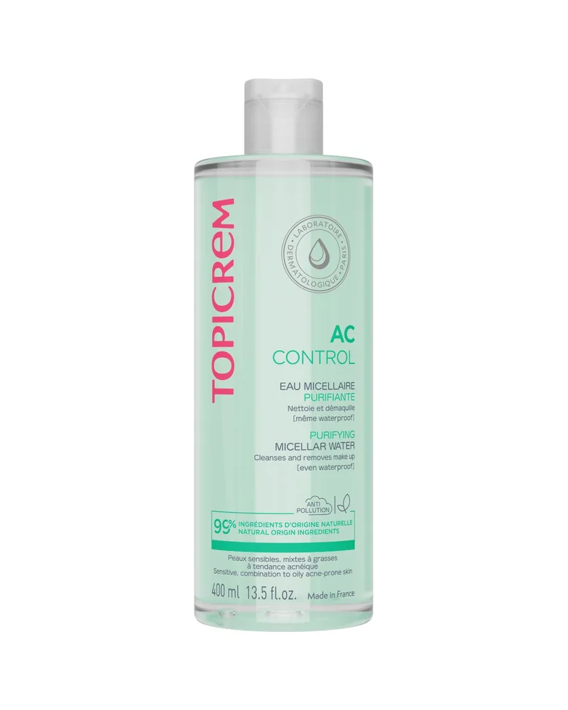 Botella de AC Control Agua Micelar Purificante sobre fondo blanco