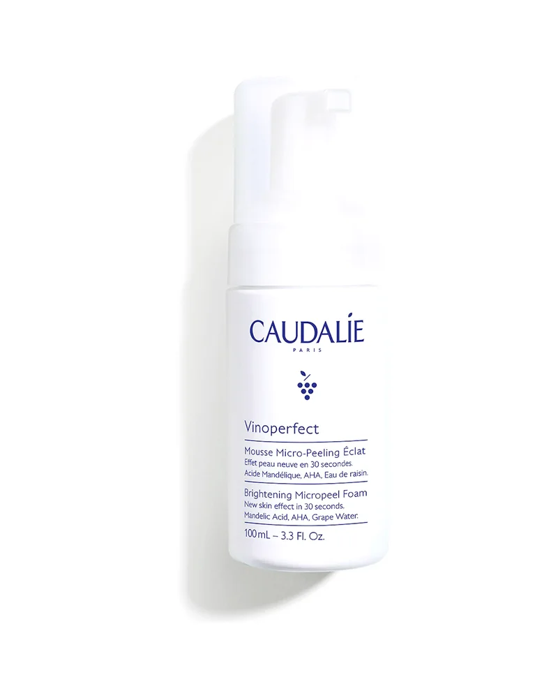 Envase de Vinoperfect Espuma Micropeeling sobre fondo blanco