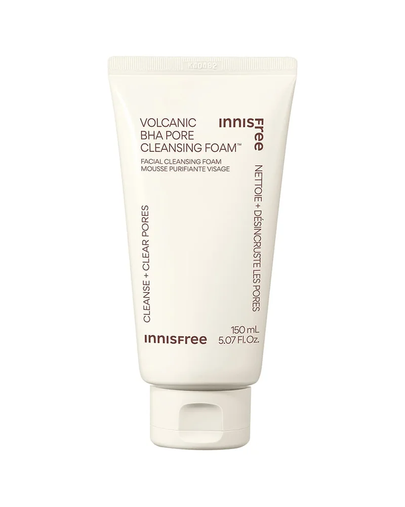 Tubo de Volcanic BHA Pore Cleansing Foam sobre fondo blanco