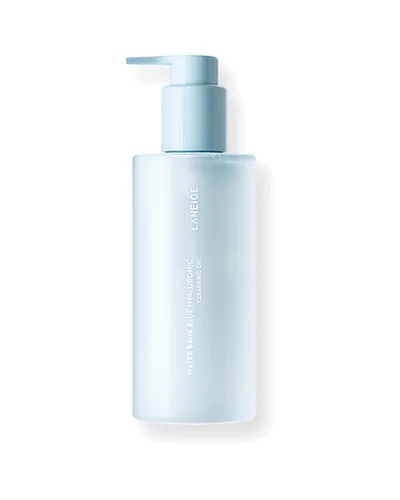 Frasco con dosificador de Water Bank Blue Hyaluronic Cleansing Oil sobre fondo blanco